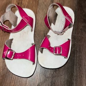 Salt water girl sandals size 10
